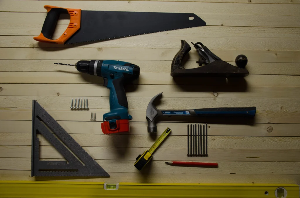 63.- Tienda de productos para manualidades y bricolaje