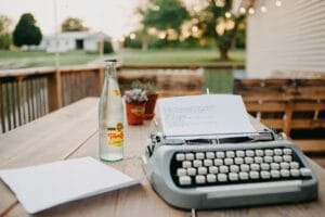 como hacer una carta solicitando ayuda economica